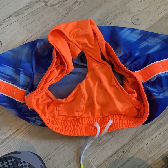 Under Armour Shorts - Picture 3 of 4